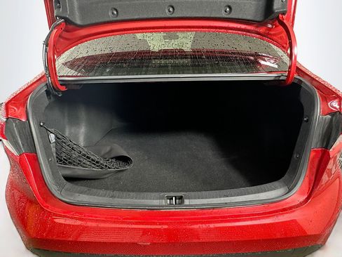 Used 2020 Toyota Corolla LE image 27