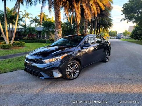 Used 2024 Kia Forte LXS FWD image 8