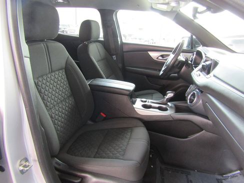 Used 2020 Chevrolet Blazer LT FWD image 11