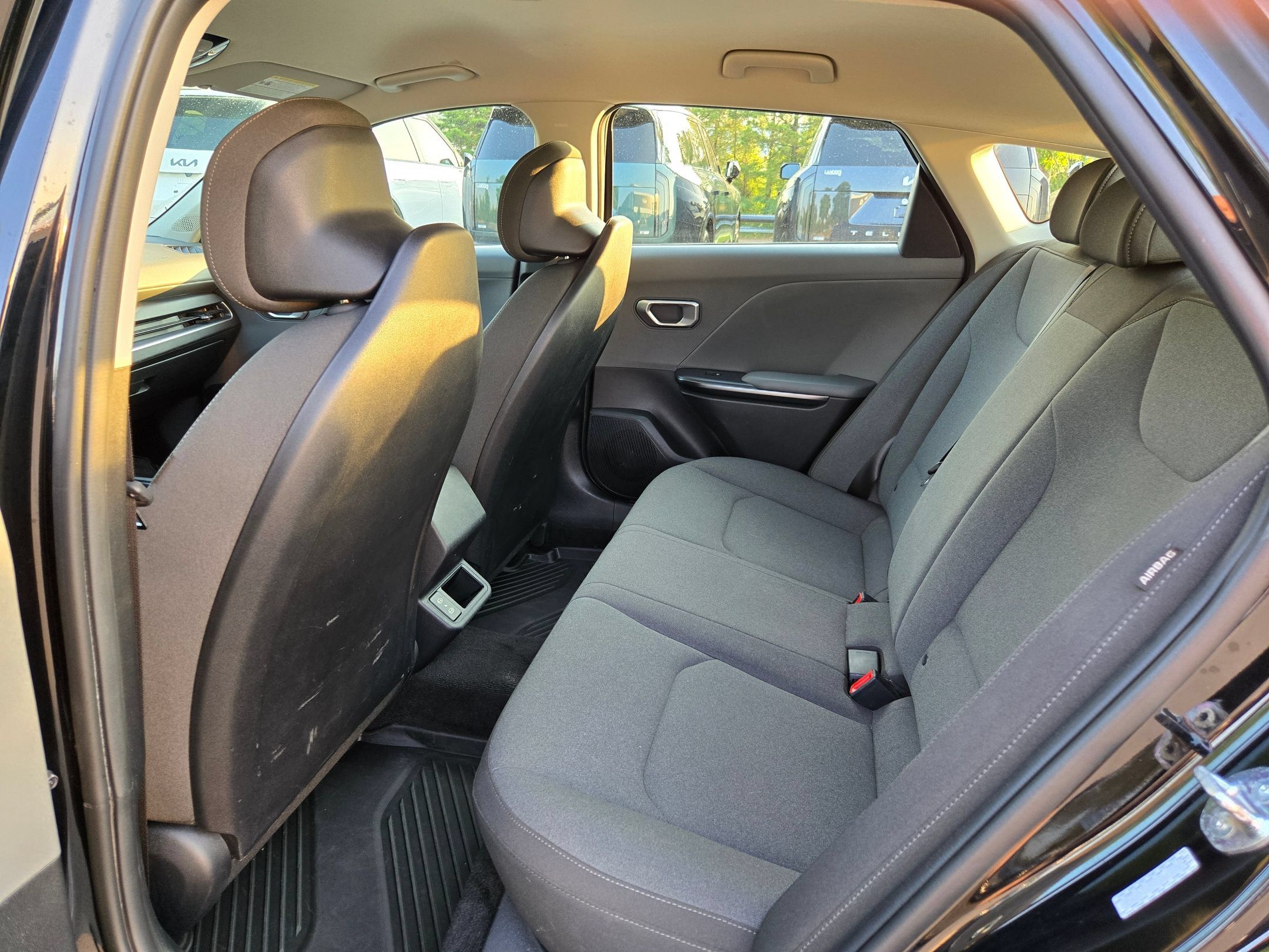 Used 2025 Kia K4 FWD image 36