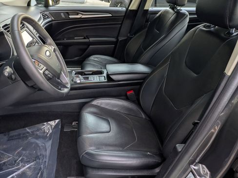 Used 2019 Ford Fusion Energi Titanium image 21