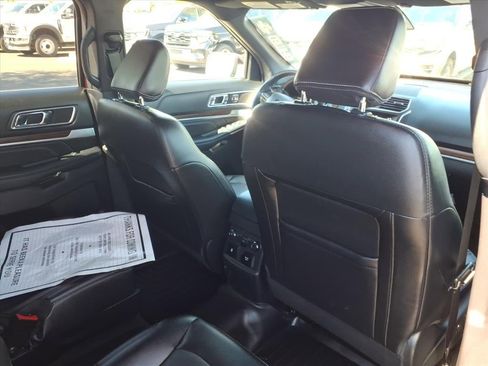 Used 2018 Ford Explorer Limited w/ Equipment Group 301A image 13