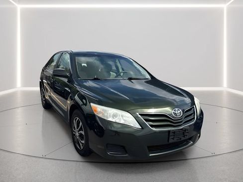 Used 2010 Toyota Camry LE FWD image 10