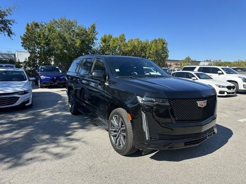 Used 2023 Cadillac Escalade Sport image 5