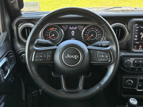 Used 2023 Jeep Gladiator Sport AWD/4WD image 15