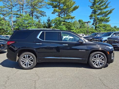 Certified 2023 Chevrolet Traverse High Country AWD/4WD image 7