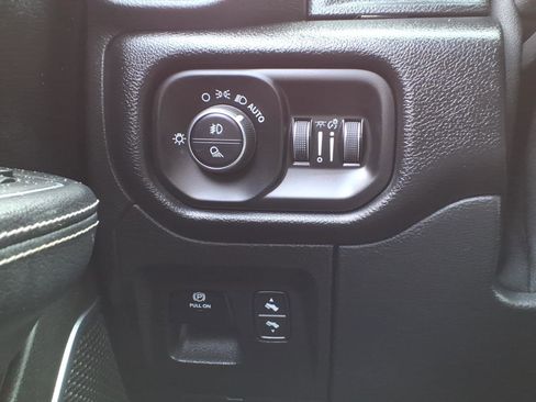 Certified 2022 RAM 1500 Laramie image 17