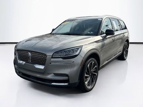 Used 2023 Lincoln Aviator Reserve w/ Equipment Group 201A AWD/4WD image 3