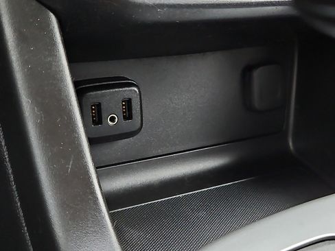 Used 2019 Chevrolet Colorado LT w/ LT Convenience Package AWD/4WD image 22
