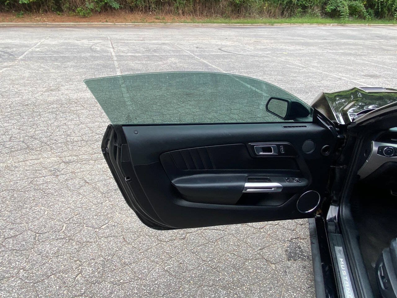Used 2021 Ford Mustang Premium RWD image 13