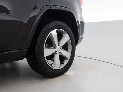 Used 2014 Jeep Grand Cherokee Overland w/ Advanced Technology Group AWD/4WD image 20