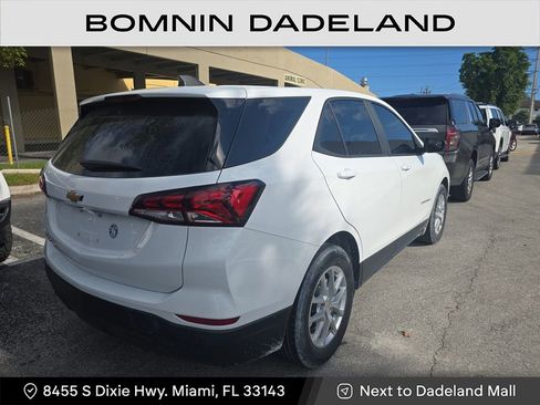 Used 2022 Chevrolet Equinox LS image 4