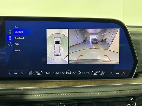 Used 2025 Chevrolet Tahoe High Country image 23