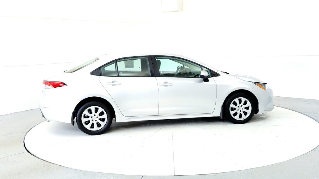 Used 2023 Toyota Corolla LE FWD image 6