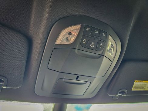 New 2026 Chrysler Pacifica Select image 28