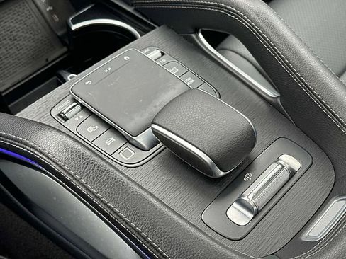 Certified 2025 Mercedes-Benz GLS 450 4MATIC image 33