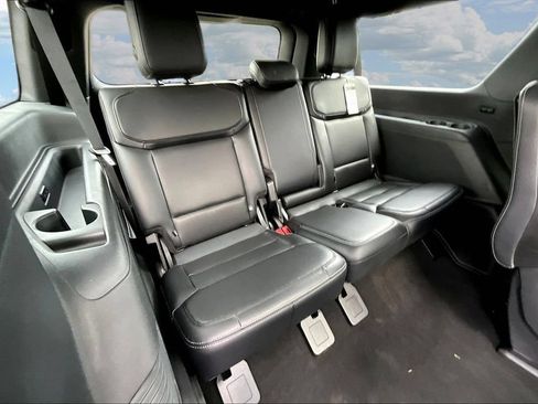 Certified 2025 Ford Expedition Max Platinum w/ Stealth Performance Package AWD/4WD image 28