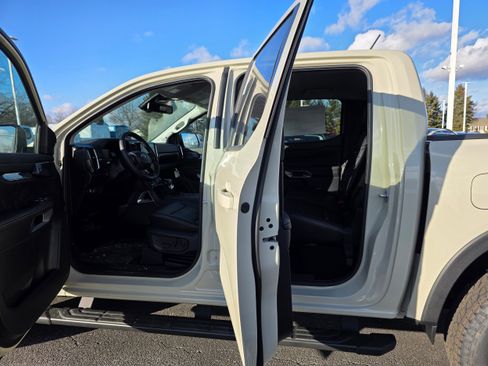 New 2025 Ford Ranger Lariat w/ FX4 Off-Road Package image 10