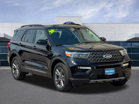 Used 2023 Ford Explorer XLT w/ Equipment Group 202A AWD/4WD image 2