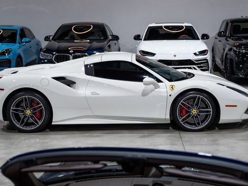 Used 2018 Ferrari 488 Spider image 70