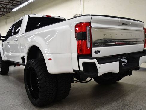 Used 2025 Ford F450 Platinum w/ Platinum Plus Package AWD/4WD image 7