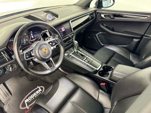 Used 2020 Porsche Macan AWD/4WD image 15