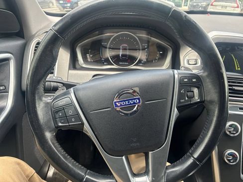 Used 2015 Volvo XC60 T6 w/ Protection Package AWD/4WD image 16