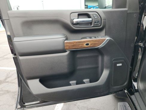 Used 2022 Chevrolet Silverado 2500 High Country w/ LPO, Hitch Package image 36