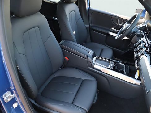 New 2026 Mercedes-Benz GLB 250 4MATIC image 16