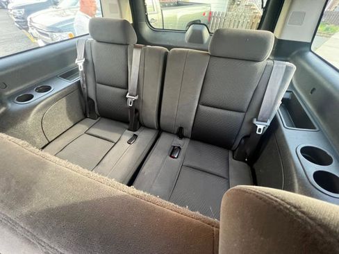 Used 2009 Chevrolet Suburban LT image 11