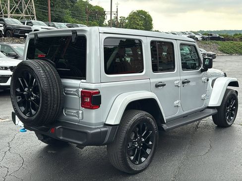 Certified 2023 Jeep Wrangler Unlimited Sahara w/ Cold Weather Group AWD/4WD image 7