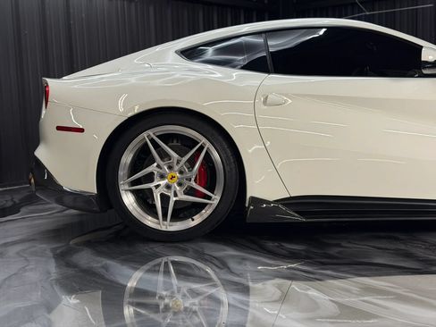 Used 2015 Ferrari F12 Berlinetta RWD image 16