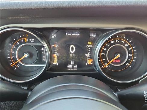 Used 2018 Jeep Wrangler Unlimited Sport S AWD/4WD image 11