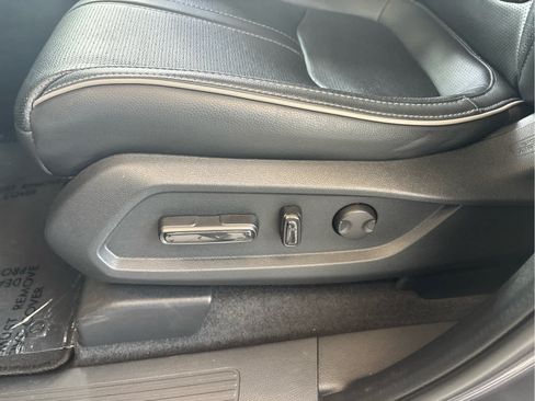 Used 2023 Honda Pilot Elite image 17