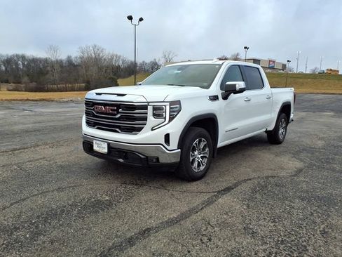Used 2025 GMC Sierra 1500 SLT AWD/4WD image 14