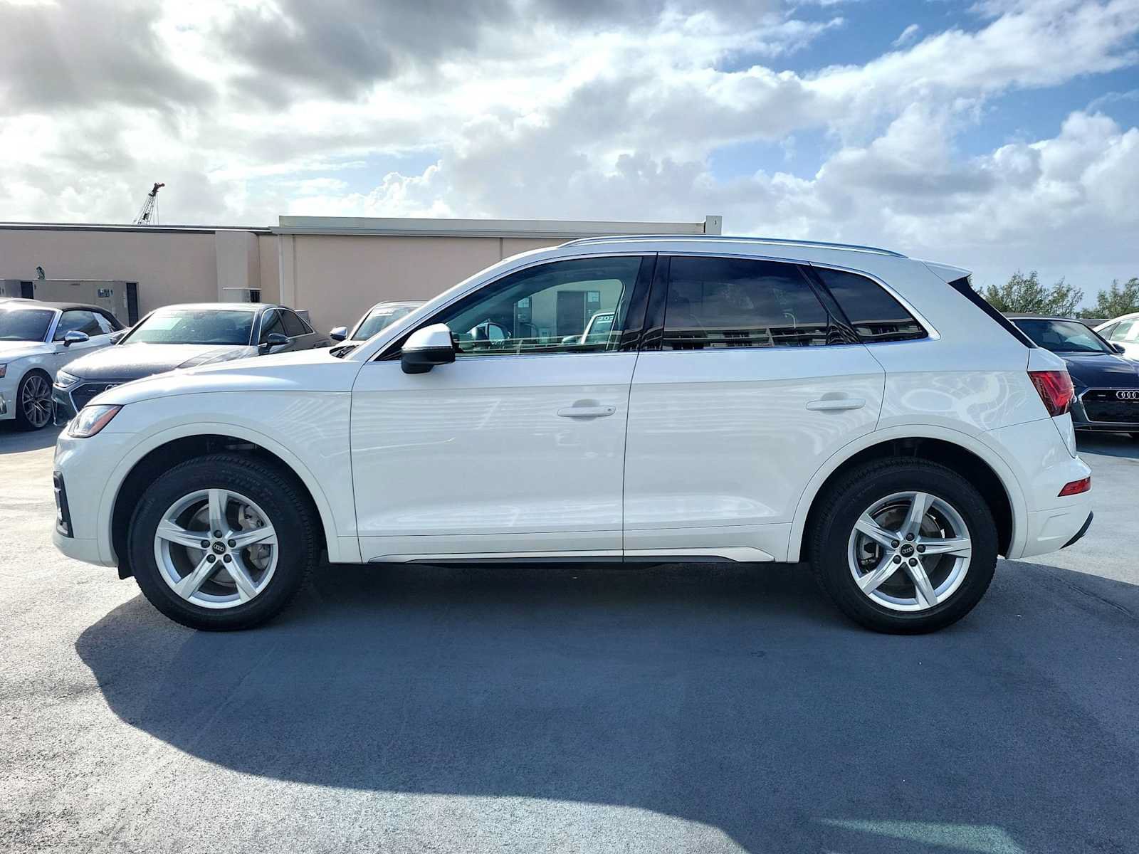 Certified 2023 Audi Q5 2.0T Premium AWD/4WD image 3