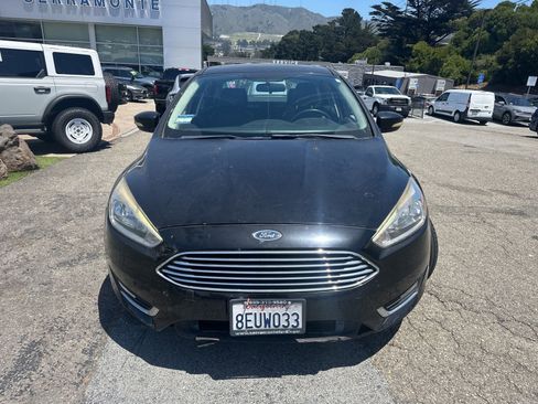 Used 2017 Ford Focus Titanium FWD image 2