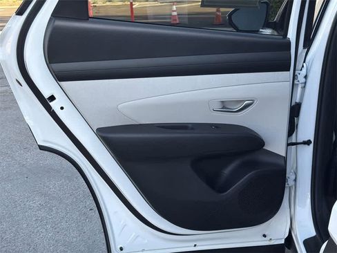 Certified 2025 Hyundai Tucson SEL image 30
