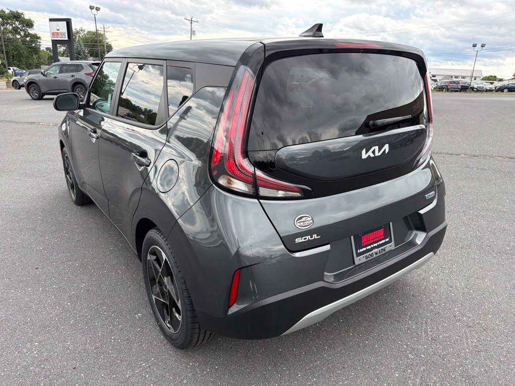 Used 2024 Kia Soul EX FWD image 3