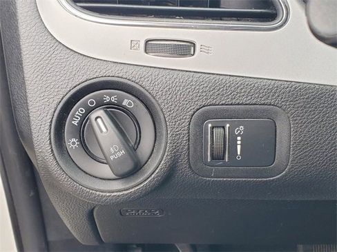 Used 2014 Dodge Journey Limited w/ Driver Convenience Group image 15