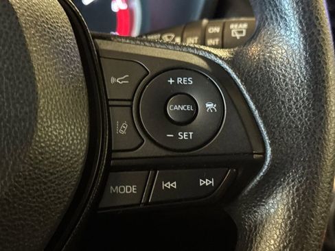 Used 2023 Toyota RAV4 XLE image 31