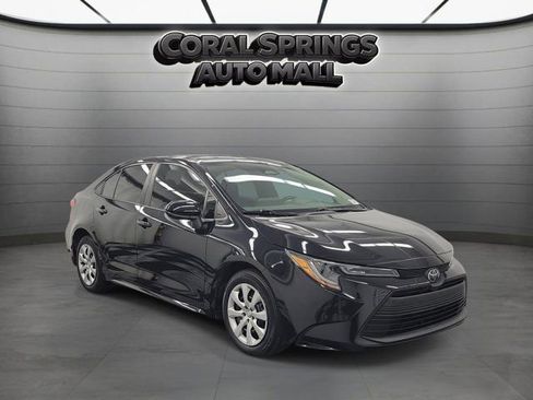Used 2023 Toyota Corolla LE FWD image 1