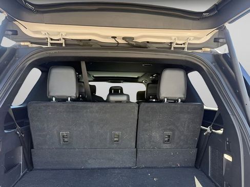 Used 2019 Ford Expedition XLT w/ Equipment Group 202A AWD/4WD image 10
