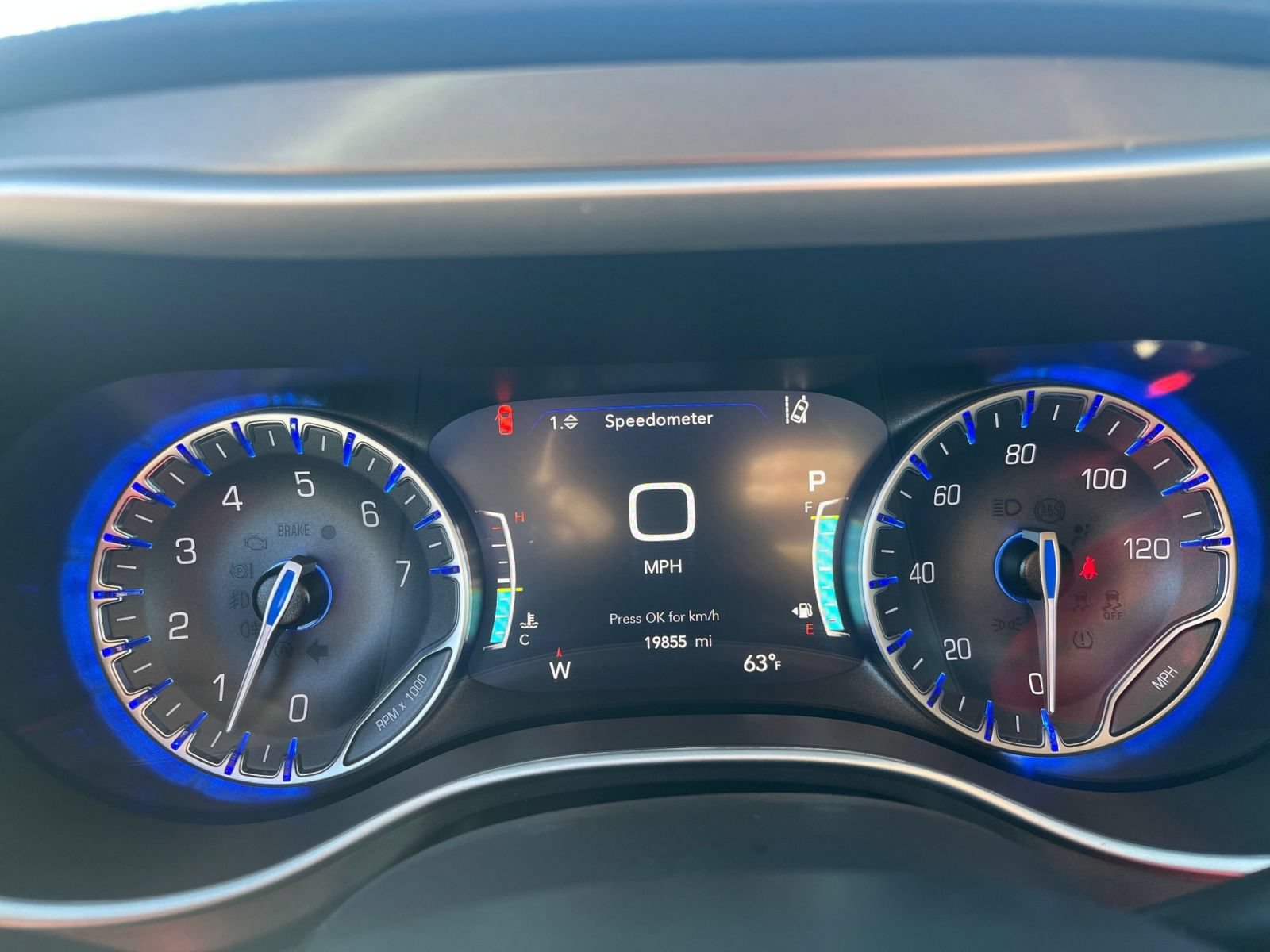 Used 2024 Chrysler Pacifica Touring-L FWD image 42
