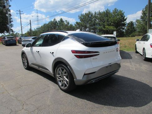 Used 2023 Genesis GV60 Advanced AWD/4WD image 5
