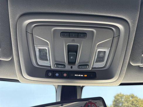 Used 2019 GMC Sierra 1500 SLT w/ SLT Premium Package image 29