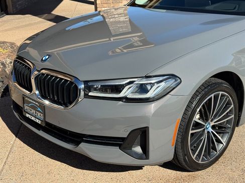 Used 2022 BMW 530e xDrive 530e xDrive w/ Premium Package image 12