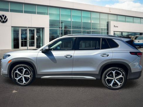 Certified 2026 Volkswagen Tiguan SE AWD/4WD image 8