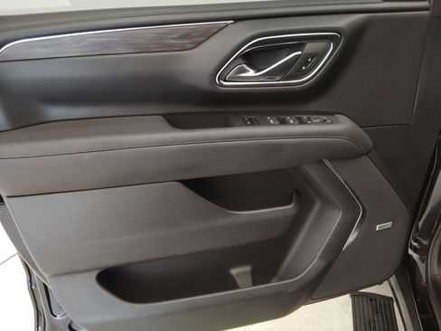 Used 2024 Chevrolet Tahoe LT w/ Luxury Package image 13