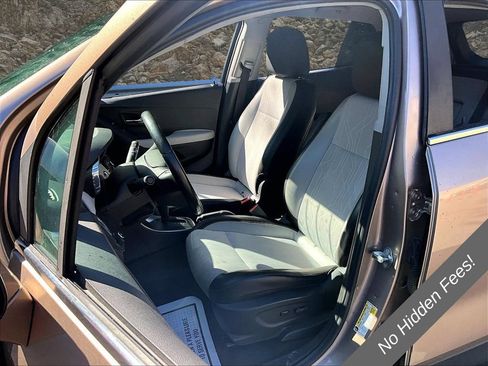 Used 2018 Chevrolet Trax LT w/ LT Convenience Package AWD/4WD image 18